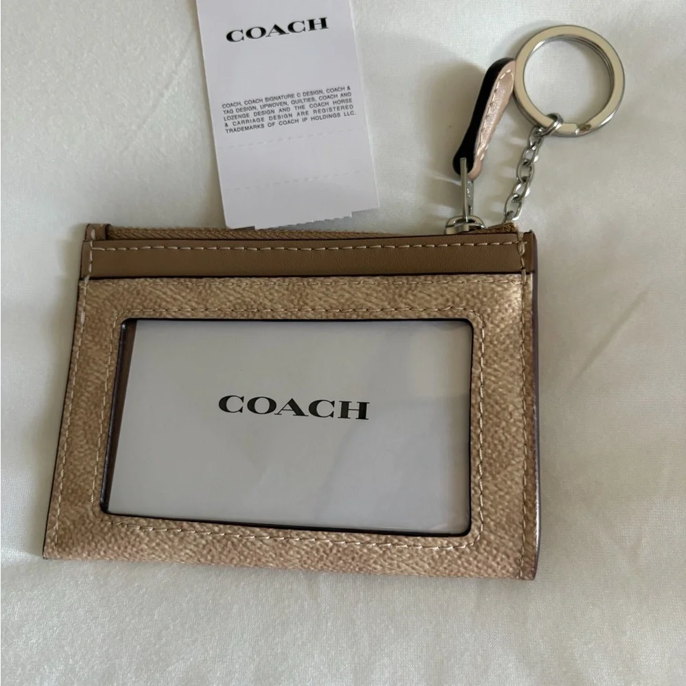 Authentic Coach Beige Card Holder with Keychain - Picture 2 of 2
